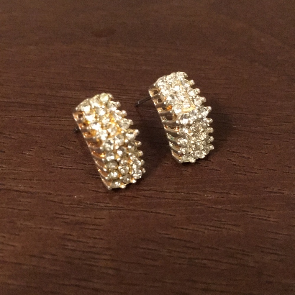 💎SALE💎 fancy Diamonds stud earrings
